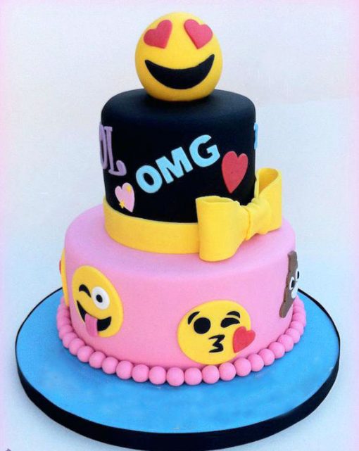 Emoji Girls Birthday Cake